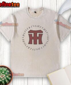 Pretty Talking Heads 1982 washed t-shirt featuring a vintage design, perfect for fans of classic rock and retro fashion.
