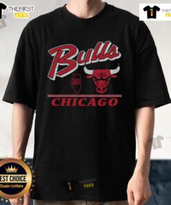 Vintage Chicago Bulls Fly By T-Shirt featuring iconic team logo and retro design, perfect for basketball fans.