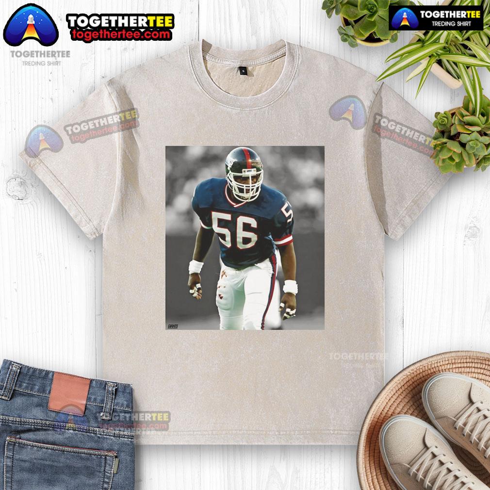 Top Lawrence Taylor New York Giants Football Washed T Shirt Alt Text: Top Lawrence Taylor New York Giants football washed t-shirt, showcasing vintage design and team spirit.