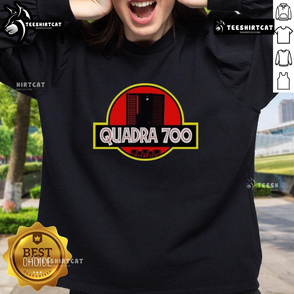 Top Quadra 700 X Jurassic Park Sweatshirt Top Quadra 700 X Jurassic Park sweatshirt featuring vibrant dinosaur graphics and comfortable fit for fans of the franchise.