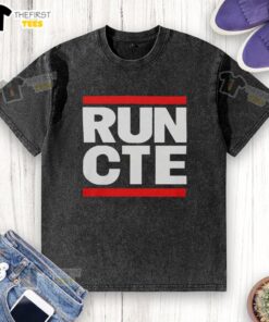 Alt Text: Top Run CTE washed t-shirt in soft fabric, featuring a relaxed fit and stylish design, perfect for casual wear.