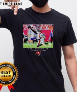 Top Tez Johnson Tampa Bay Buccaneers NFL Flash Features Week 6 T-Shirt showcasing vibrant team colors and logo.