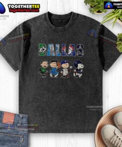 Alt Text: Top the Peanuts Show Fan Dallas Sports washed t-shirt featuring classic Peanuts characters and a trendy design.