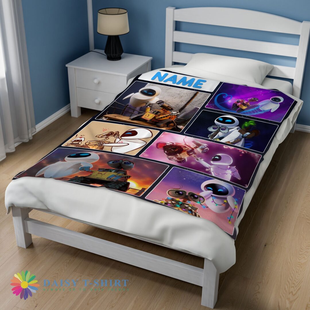 Awesome Disney Cartoon Wall-E And Eve Blanket Fleece Customized Blanket