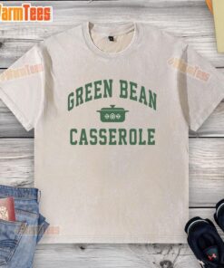 Awesome green bean casserole cooking t-shirt design for Thanksgiving, featuring vibrant graphics and festive colors.