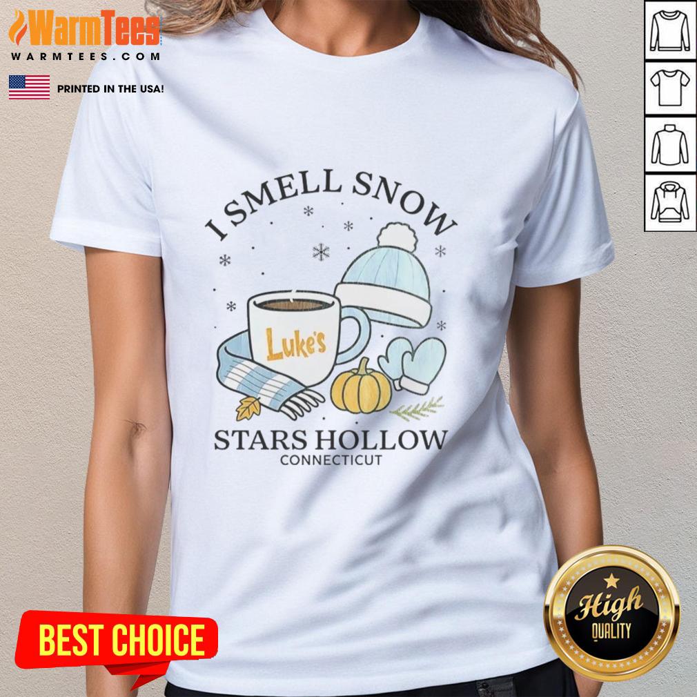 awesome-i-smell-snow-stars-hollow-connecticut-christmas-ladies-tee Awesome I Smell Snow Stars Hollow Connecticut Christmas ladies tee featuring festive winter design and holiday spirit.