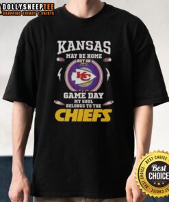 Alt Text: Awesome Kansas City Chiefs T-shirt showcasing pride for the team on game day, perfect for fans in Kansas.