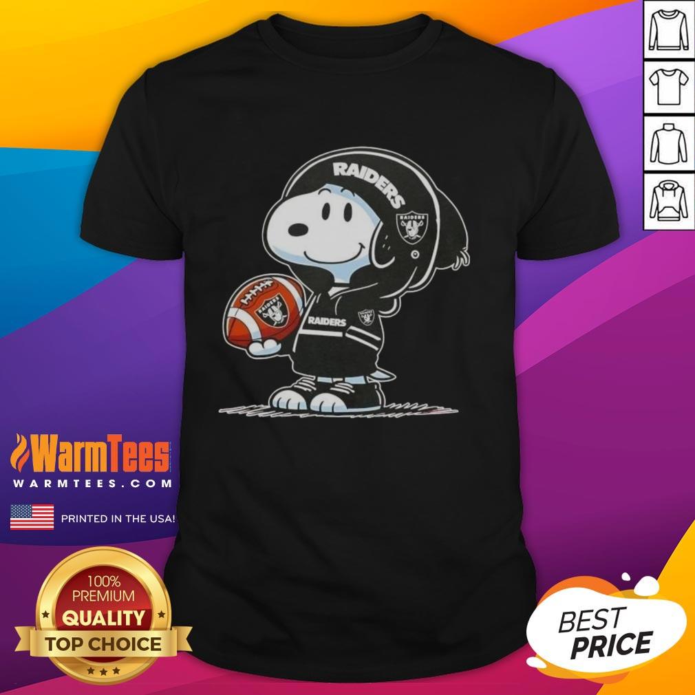 awesome-peanuts-snoopy-wearing-hoodie-las-vegas-raiders-and-smilling-at-fans-t-shirt-1 Alt Text: Snoopy in a hoodie, smiling at fans, wearing Las Vegas Raiders t-shirt, perfect for Peanuts and NFL fans.