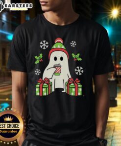 Cute Christmas Ghost T-Shirt featuring a playful ghost design, perfect for festive holiday celebrations.