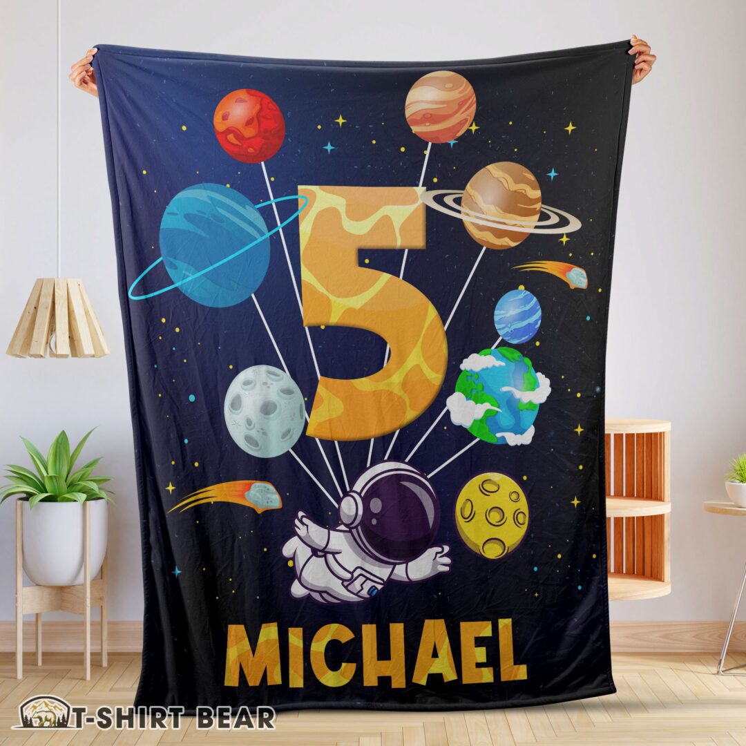 Cute Cute Astronaut Catching Moon Cartoon Blanket Fleece Customized Blanket