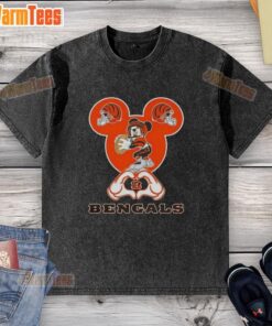 Good Mickey hands heart graphic on Cincinnati Bengals football washed t-shirt for fans and casual wear.