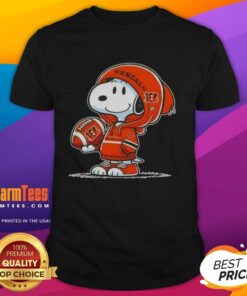 Alt Text: Good Peanuts Snoopy in a hoodie supporting Cincinnati Bengals, smiling at fans on a fun T-shirt design.