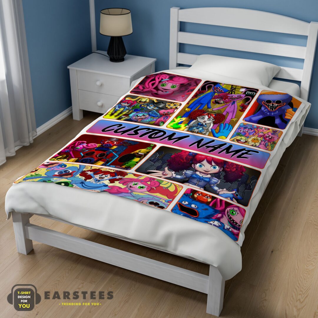 good-poppy-playtime-miss-poppy-with-friends-horror-blanket-fleece-customized-blanket-mk-02 Good Poppy Playtime Miss Poppy With Friends Horror Blanket Fleece Customized Blanket - Image 3
