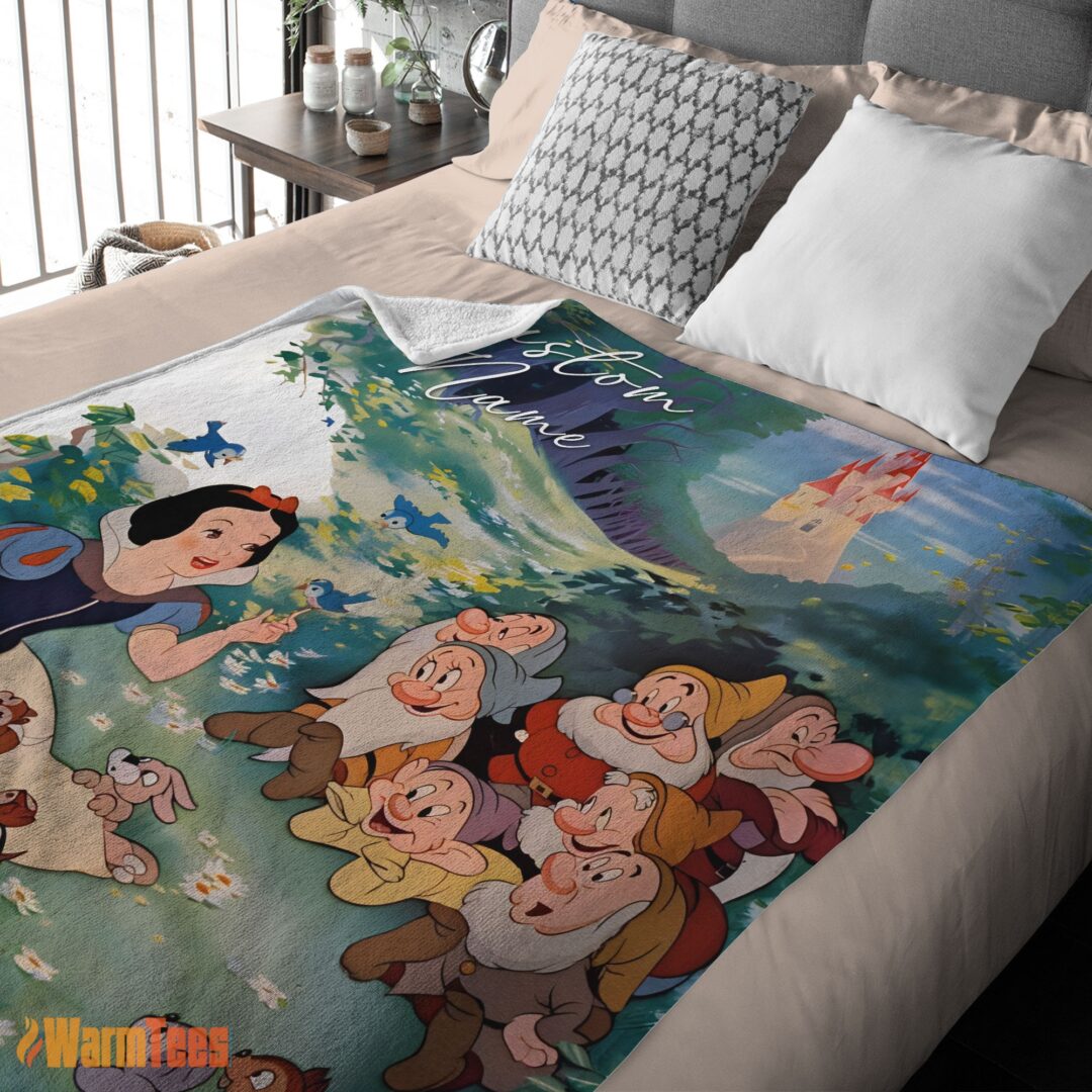 happy-disney-cartoon-snow-white-with-the-seven-dwarfs-customized-blanket-mk-03 Happy Disney Cartoon Snow White With The Seven Dwarfs Customized Blanket - Image 2