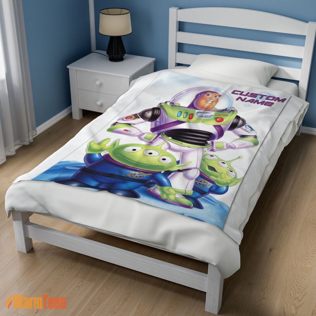 happy-disney-pixar-buzz-lightyear-and-the-little-green-men-fleece-customized-blanket-mk-02 Happy Disney Pixar Buzz Lightyear And The Little Green Men Fleece Customized Blanket - Image 3