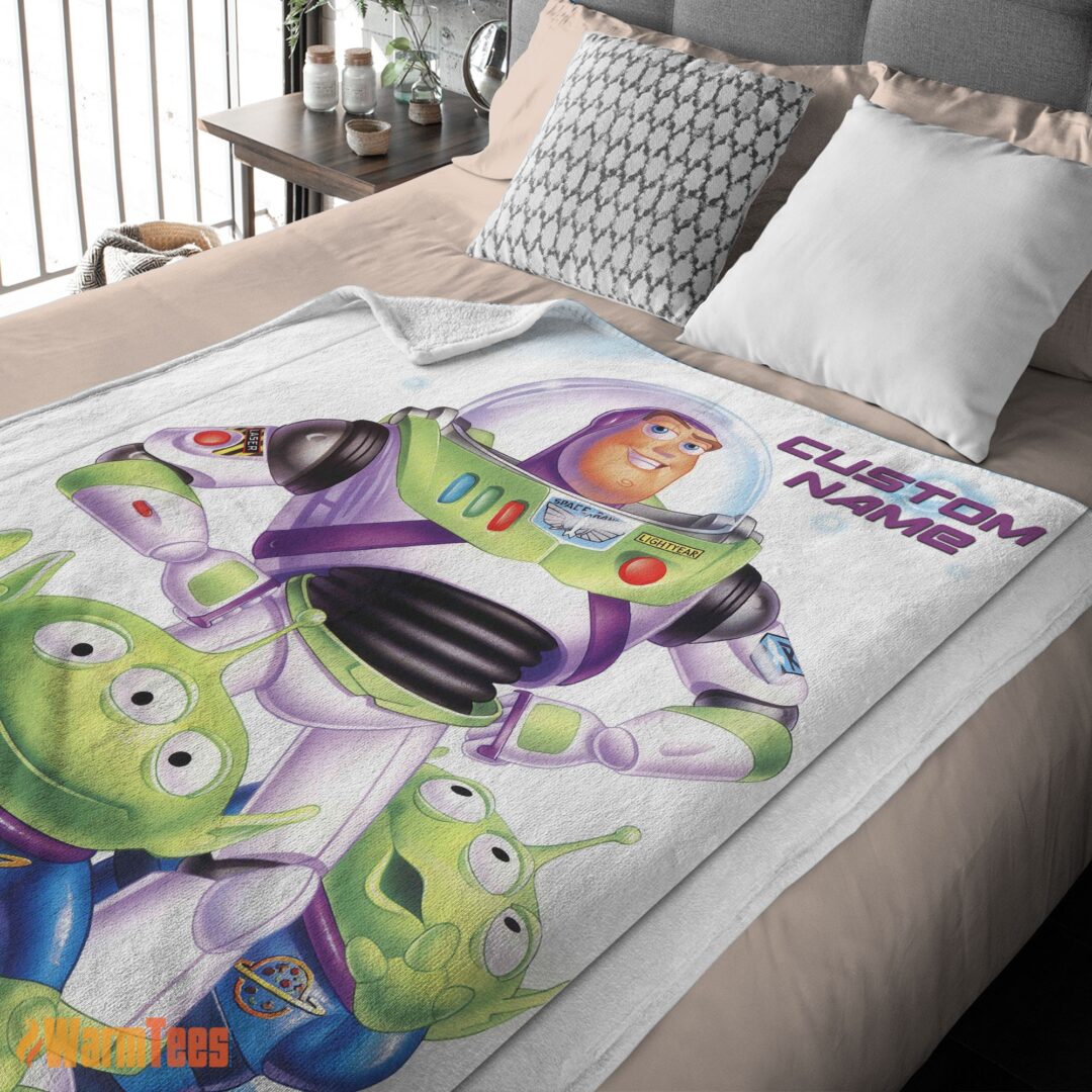 happy-disney-pixar-buzz-lightyear-and-the-little-green-men-fleece-customized-blanket-mk-03 Happy Disney Pixar Buzz Lightyear And The Little Green Men Fleece Customized Blanket - Image 2