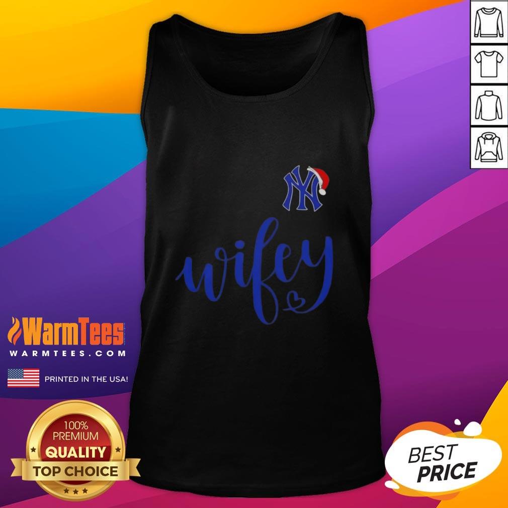 happy-wifey-new-york-yankees-santa-hat-merry-christmas-tank-top Happy Wifey New York Yankees Santa Hat Merry Christmas Tank Top, festive apparel for baseball fans during the holiday season.