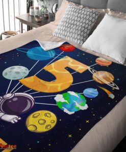 Nice Cute Astronaut Catching Moon Cartoon Blanket Fleece Customized Blanket - Image 3