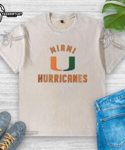Nice Miami Hurricanes washed t-shirt featuring a vintage logo, perfect for fans of the Miami Hurricanes.