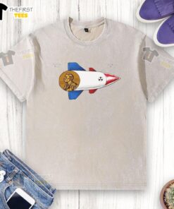 Nice The Other Side Of The Coin Para Nicolas Maduro washed t-shirt featuring bold graphics and a unique design.