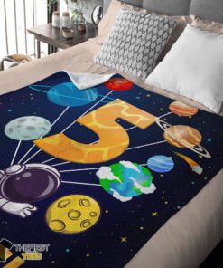 Original Cute Astronaut Catching Moon Cartoon Blanket Fleece Customized Blanket - Image 3