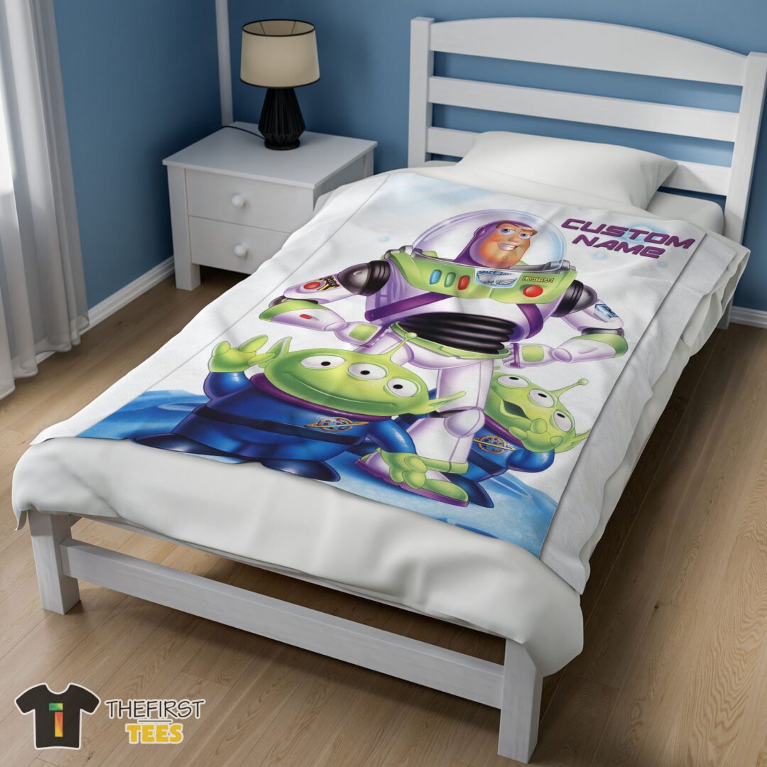 original-disney-pixar-buzz-lightyear-and-the-little-green-men-fleece-customized-blanket-mk-02 Original Disney Pixar Buzz Lightyear And The Little Green Men Fleece Customized Blanket - Image 3