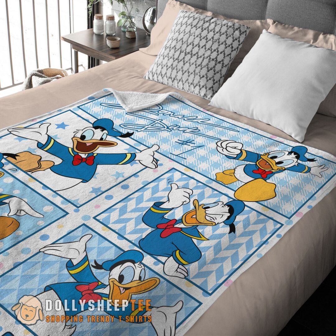 Perfect Disney Donald Duck With Signature And Friends Donald Duck Moods Blanket Customize Blanket (1)
