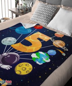 Premium Cute Astronaut Catching Moon Cartoon Blanket Fleece Customized Blanket - Image 3