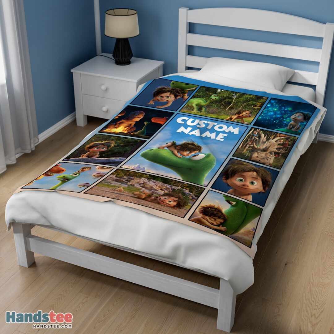 premium-disney-pixar-the-good-dinosaur-collage-poster-blanket-fleece-customized-blanket-mk-02 Premium Disney Pixar The Good Dinosaur Collage Poster Blanket Fleece Customized Blanket - Image 3