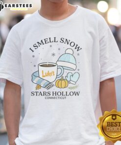 Premium I Smell Snow Stars Hollow Connecticut Christmas T-Shirt featuring a festive design perfect for holiday celebrations.