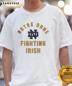 Alt Text: Premium Notre Dame Fighting Irish T-Shirt in green with logo, perfect for fans and game day attire.