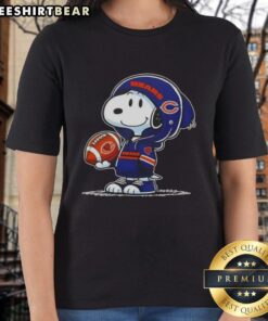Alt Text: Snoopy in a Chicago Bears hoodie smiling at fans on a premium peanuts ladies' tee, perfect for football enthusiasts.