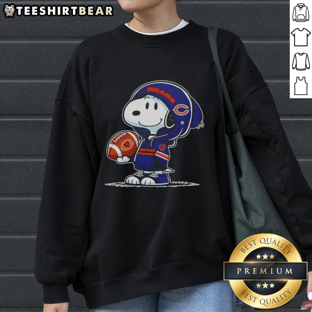 premium-peanuts-snoopy-wearing-hoodie-chicago-bears-and-smilling-at-fans-sweatshirt Alt Text: Snoopy in a Chicago Bears hoodie smiles at fans, showcasing the Premium Peanuts sweatshirt collection.