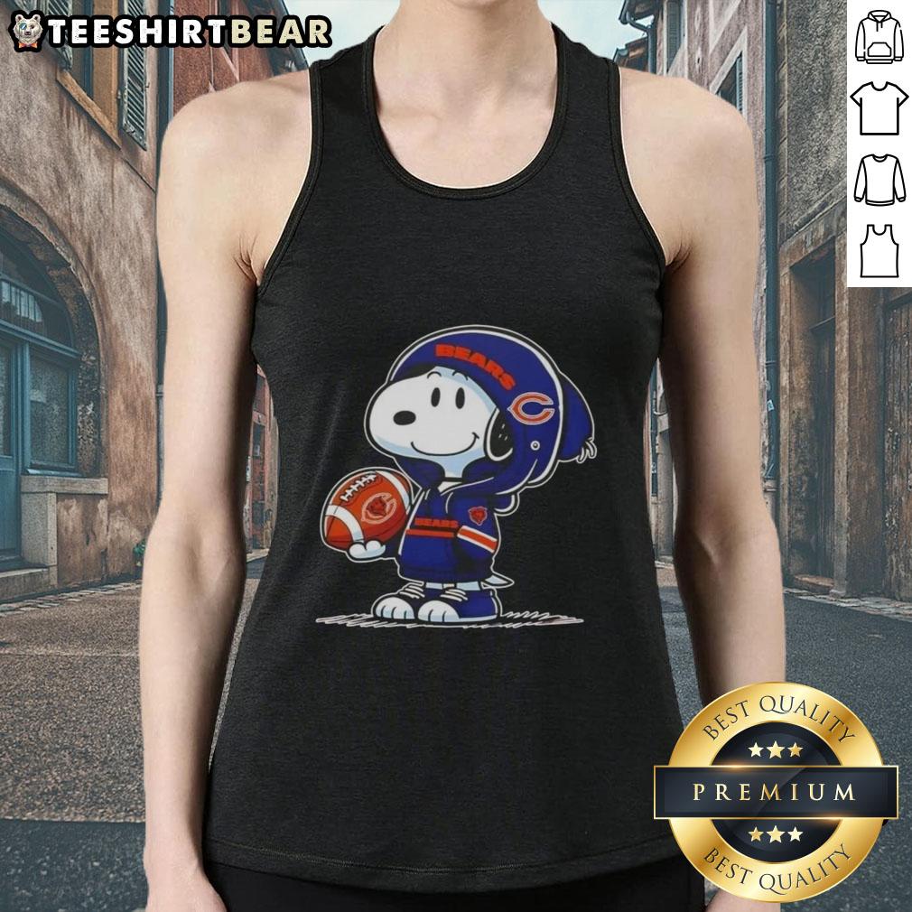 premium-peanuts-snoopy-wearing-hoodie-chicago-bears-and-smilling-at-fans-tank-top Alt Text: Snoopy in a Chicago Bears hoodie smiles at fans on a tank top, showcasing premium peanuts design.