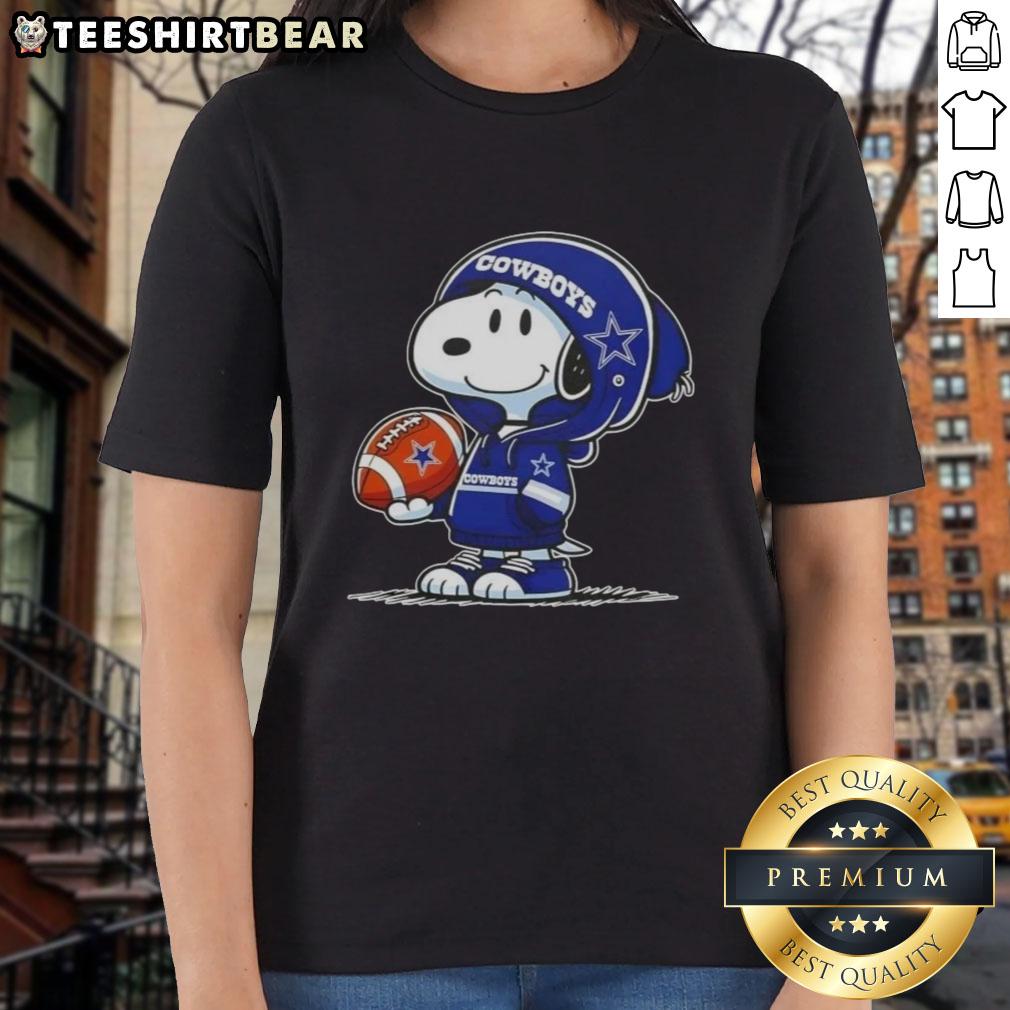 premium-peanuts-snoopy-wearing-hoodie-dallas-cowboys-and-smilling-at-fans-ladies-tee Premium Peanuts Snoopy in a hoodie smiles at fans, perfect for Dallas Cowboys ladies tee collection.
