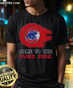 Premium Star Wars Come To The Chicago Cubs Side T-Shirt featuring iconic graphics for fans of both franchises.