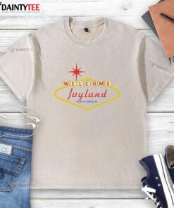 Premium Welcome Joyland Stephen King North Carolina washed t-shirt, featuring a stylish design for fans and collectors.