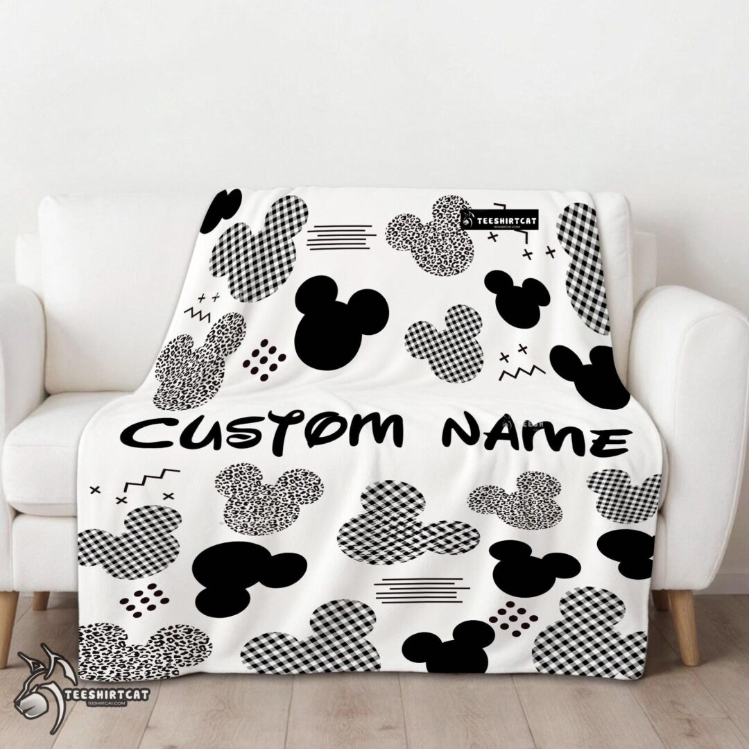Pretty Disney Mickey Logo Texture Blanket Fleece Customized Blanket