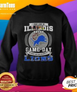 Detroit Lions football sweatshirt perfect for game day, showcasing team spirit while living in Illinois.