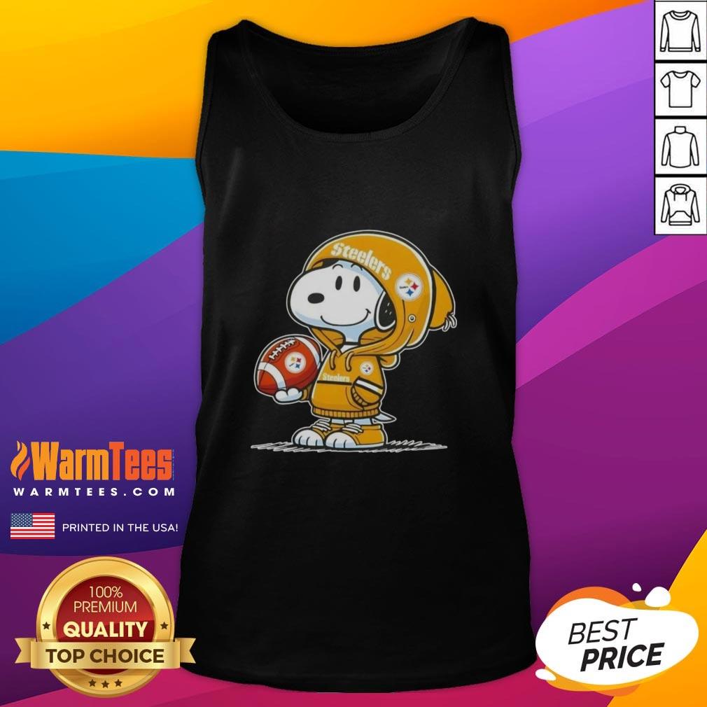 pretty-peanuts-snoopy-wearing-hoodie-pittsburgh-steelers-and-smilling-at-fans-tank-top Alt Text: Snoopy in a hoodie, smiling at fans, wearing a Pittsburgh Steelers tank top, embodying a cute and fun vibe.