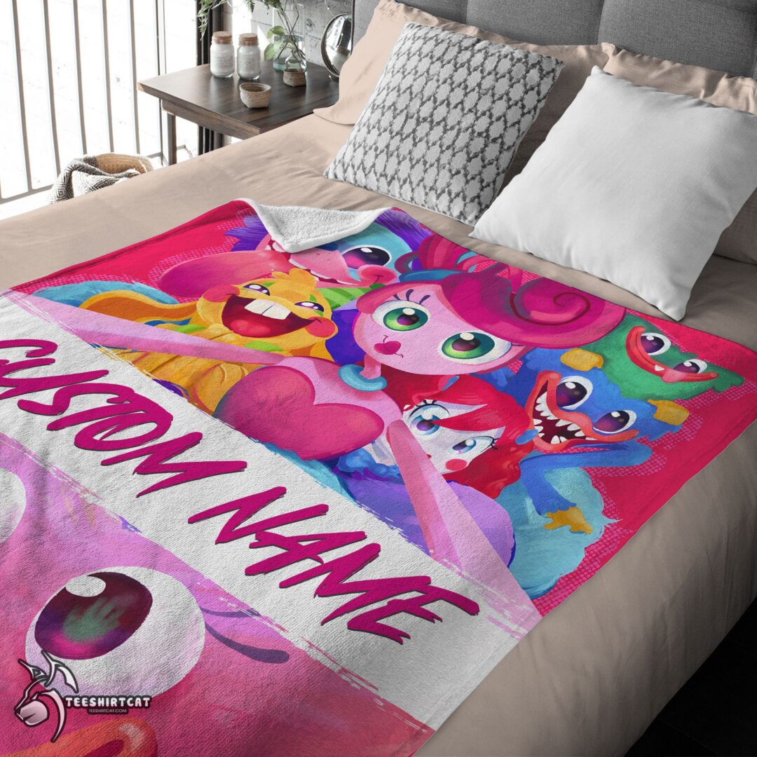 pretty-poppy-playtime-mommy-long-legs-and-friends-blanket-fleece-customized-blanket-mk-03 Pretty Poppy Playtime Mommy Long Legs And Friends Blanket Fleece Customized Blanket - Image 4