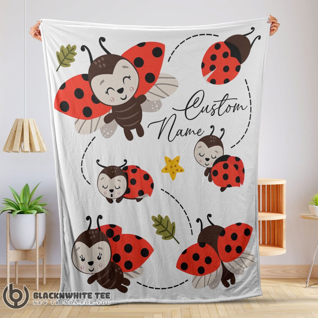 Top Hot Cute Ladybug Cartoon Blanket Fleece Customized Blanket