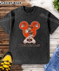 Top Mickey Hands Heart Cincinnati Bengals Football Washed T-Shirt featuring a playful design for fans.