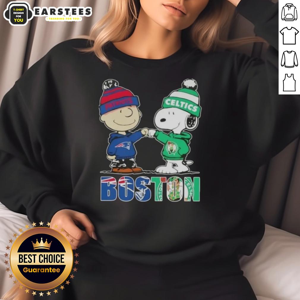 awesome-charlie-brown-and-snoopy-boston-city-sports-new-england-patriots-x-boston-celtics-sweatshirt Awesome Charlie Brown and Snoopy Boston City Sports sweatshirt featuring New England Patriots and Boston Celtics logos.