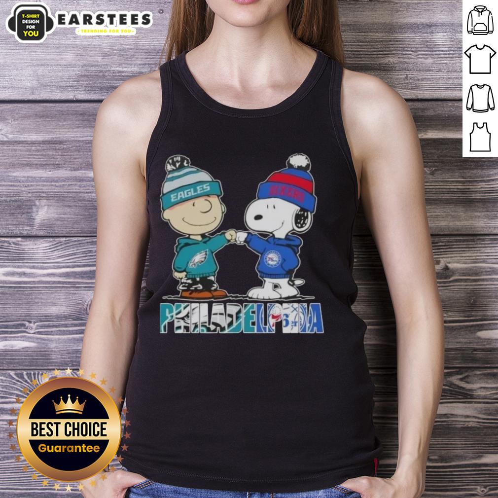 awesome-charlie-brown-and-snoopy-philadelphia-city-sports-eagles-x-76ers-tank-top Awesome Charlie Brown and Snoopy tank top featuring Philadelphia Eagles and 76ers, perfect for sports fans.
