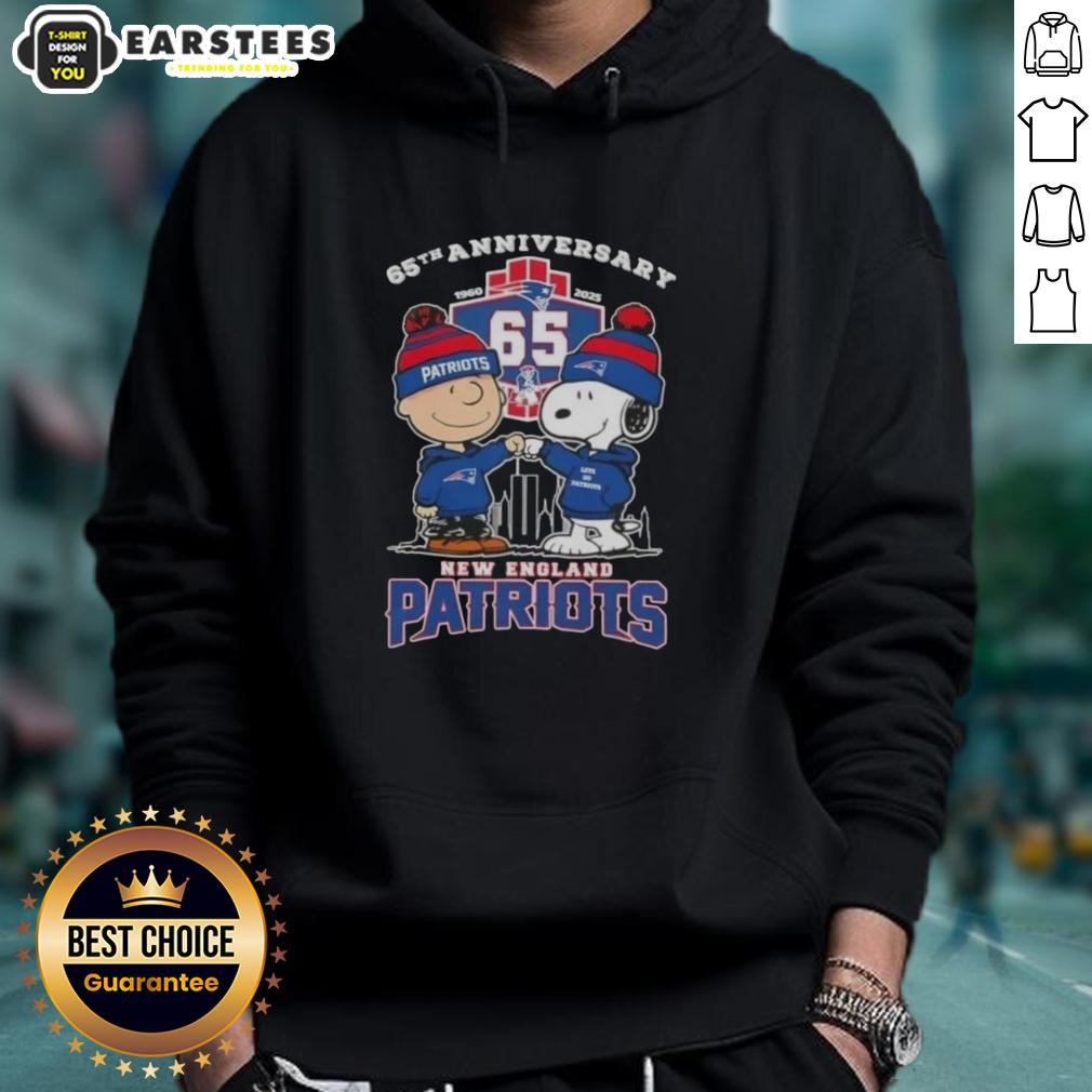 awesome-charlie-brown-x-snoopy-65th-anniversary-1960-2025-new-england-patriots-football-hoodie Awesome Charlie Brown X Snoopy 65th Anniversary hoodie featuring New England Patriots logo, perfect for football fans.