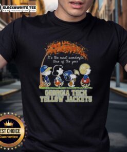 Awesome Georgia Tech Yellow Jackets X Peanuts Snoopy and Friends autumn t-shirt celebrating the most wonderful time of year.