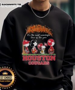 Awesome Houston Cougars X Peanuts Snoopy and Friends autumn sweatshirt showcasing festive designs for the season.