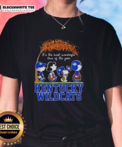 Awesome Kentucky Wildcats X Peanuts Snoopy autumn tee for ladies, celebrating the most wonderful time of the year.