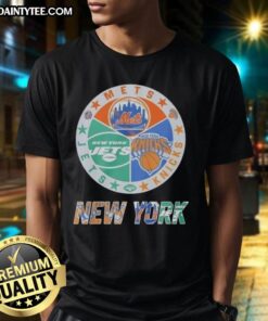Alt Text: Awesome New York Mets, Jets, and Knicks mashup logo t-shirt featuring vibrant team colors and unique design.